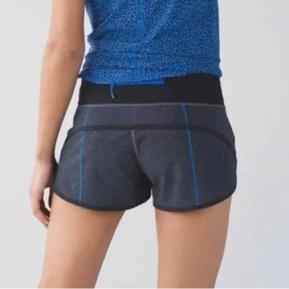 Lululemon Speed Up Shorts in Heather Grey / Black. Size 8.